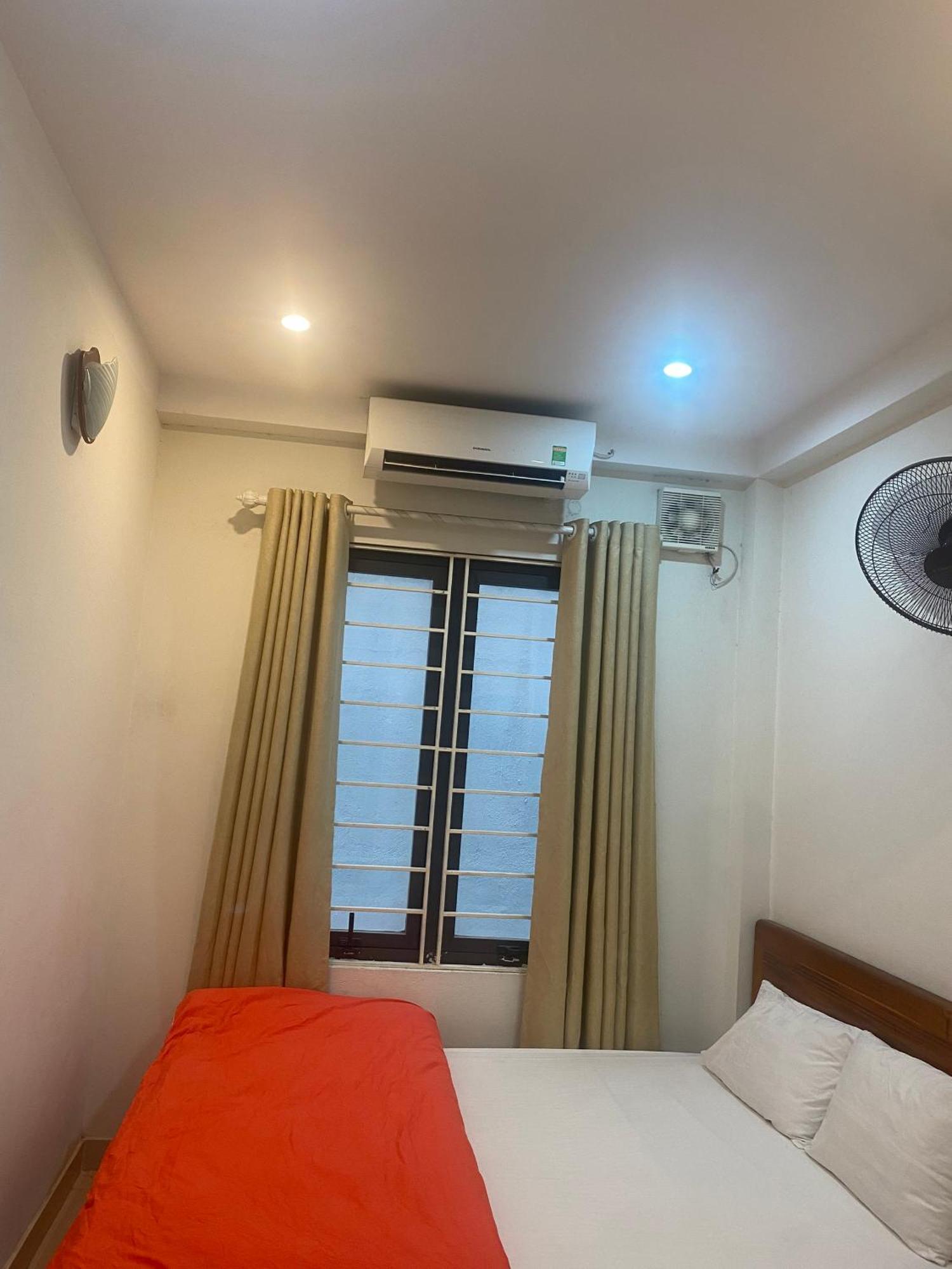 Nam Cuong Motel - Phong Don Co Cua So Thoang Mat Khep Kin - Thang May Hanói Exterior foto